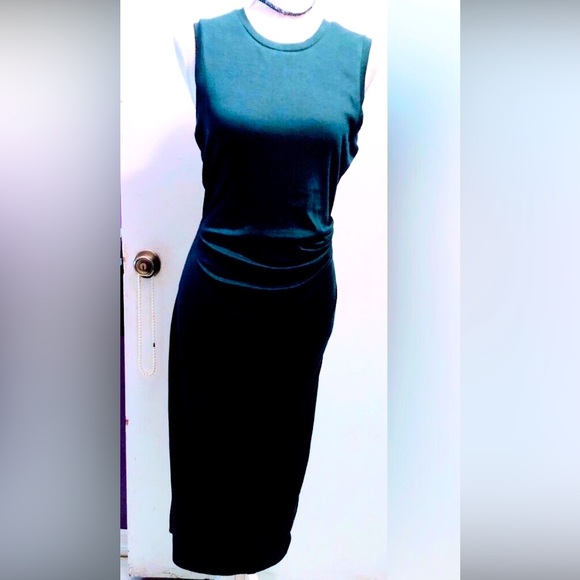 Banana Republic Dresses & Skirts - Banana Republic Forrest Green Ruched, Crewneck, Sleeveless Bodycon Dress.